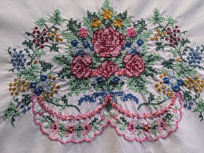 Bucilla ''Bouquet'' Cross Stitch Pillow Cases Completed Set Of 2 Victorian Country
