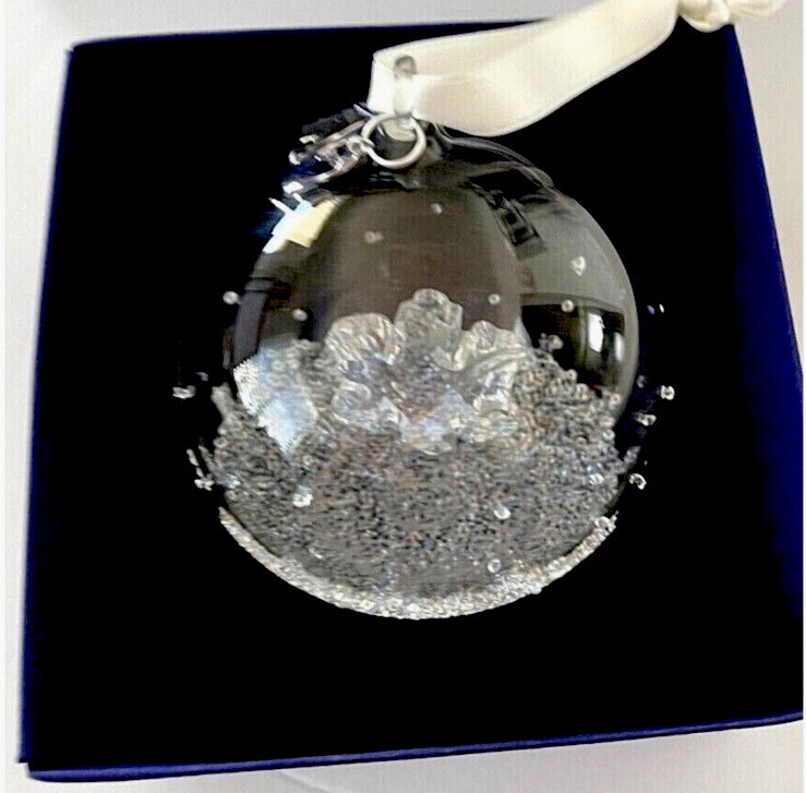NIB Swarovski Christmas Ball 2019 Annual Edition Crystal Ornament