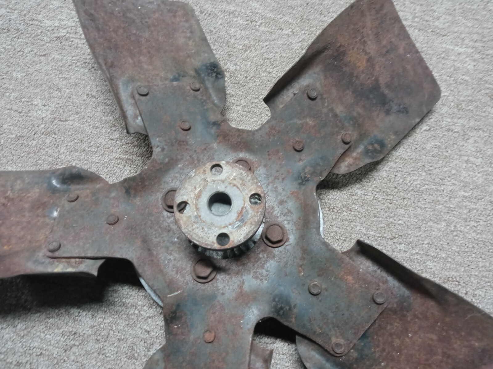 Fan Clutch 6262 4.3L ID Gm Fits 8893 BLAZER S10/JIMMY S15 WITH 5