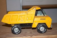 Vintage Nylint 400 Pressed Steel Dump Truck Yellow Made in USA Rockford ILL