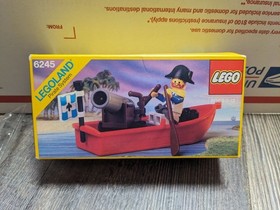 LEGO Vintage 1989 Classic Pirates: Harbour Sentry (6245) 100% complete + Box