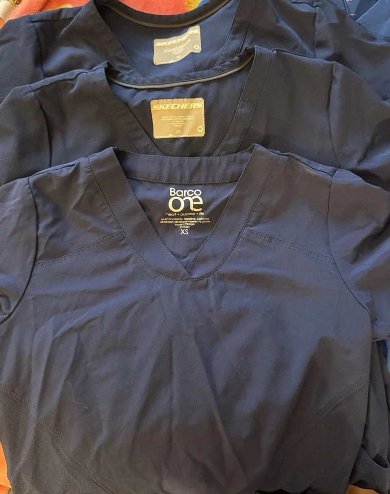 Lote de esfoliantes XS em excelente estado. 4 blusas, 2 jaquetas e 1 par de calças extra pequenas - Imagem 2 de 4