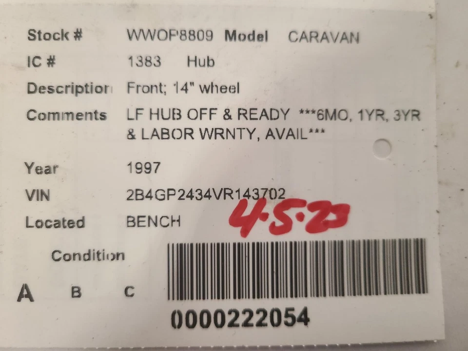 Buje de rueda delantera usado se adapta a: Dodge Caravan 1997 rueda delantera 14`` grado A Foto 3 de 4