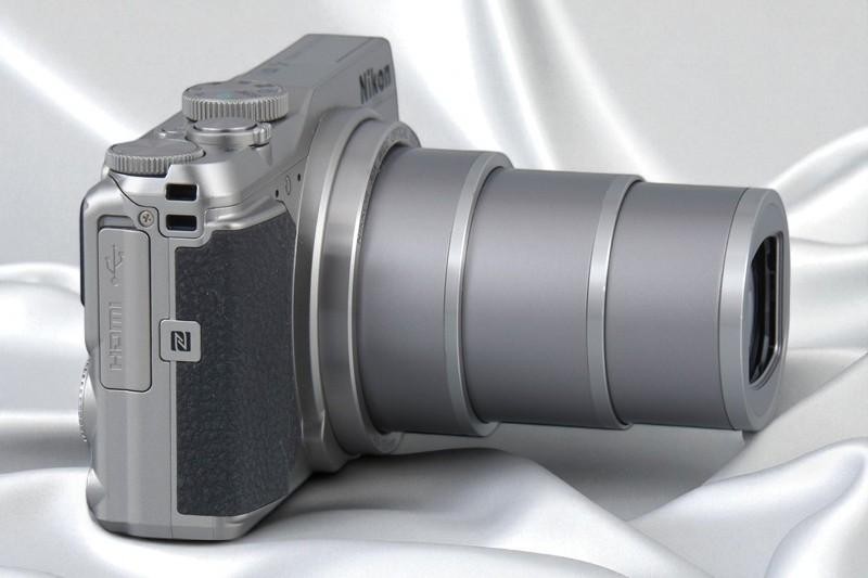 Mint] Nikon Coolpix S9900 Silver 16.0MP Digital camera w/New