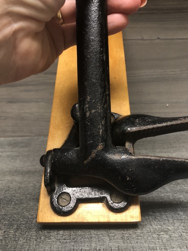 Vintage Nutcracker Lever Action Board Vise Mounted Cast Iron On Wood USA - Picture 6 of 14