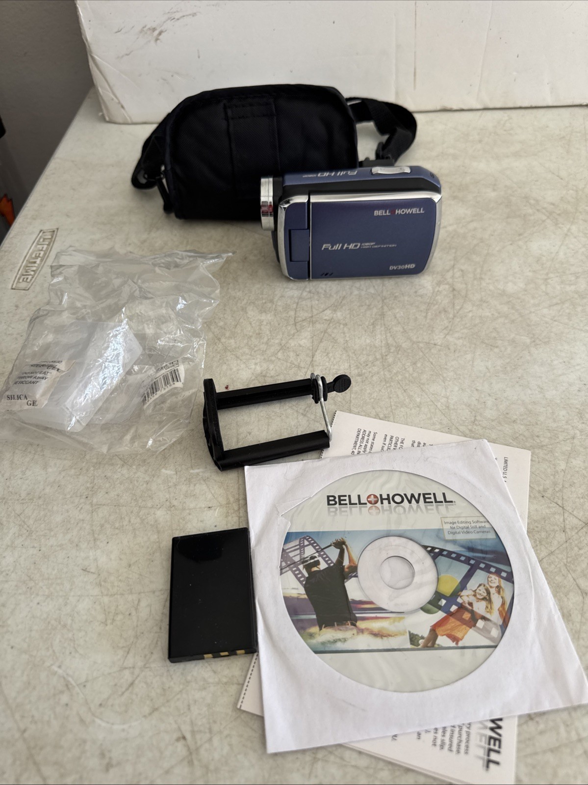 Bell Howell High Definition Dv30HD Touch Screen Camera/Camco