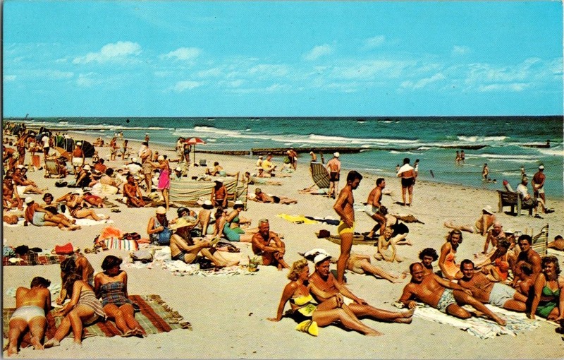 Wonderful Kodachrome Beach Scene - Dexter Press - D-49109 - Unposted