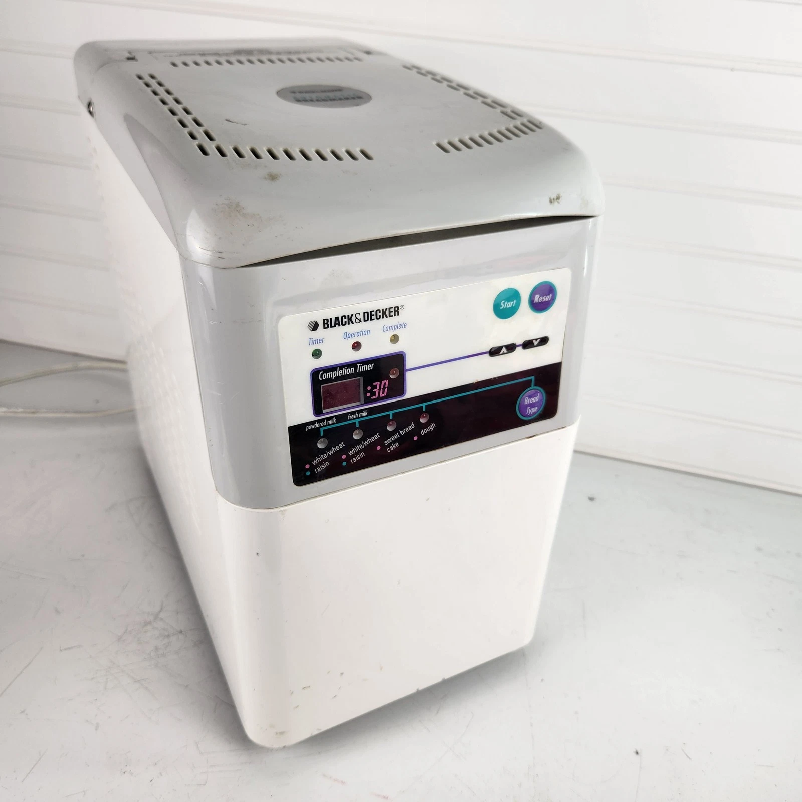 WELBILT ABM350 "The Bread Maker" Automatic Bread Machine 650W White/Gray -