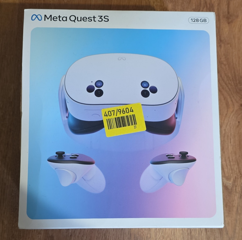Meta Quest 3S 128GB Standalone VR Headset with Controllers White/Black