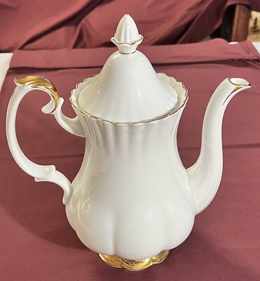 Royal Albert Val D Or Montrose Coffee Pot With Lid