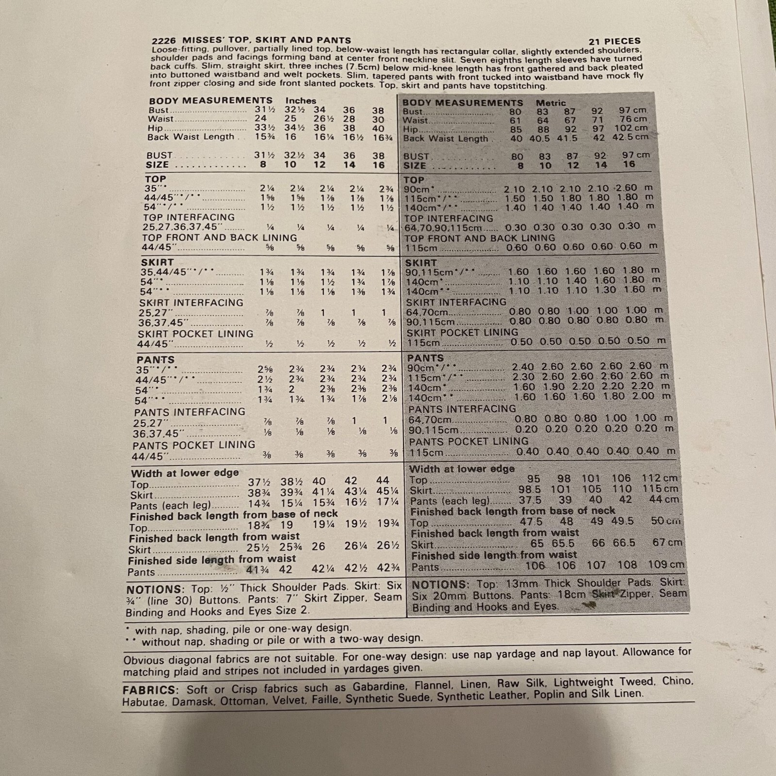 Top gonna e pantaloni vintage anni 70 UNCUT modello Vogue 2226 Yves Saint Laurent 8 12