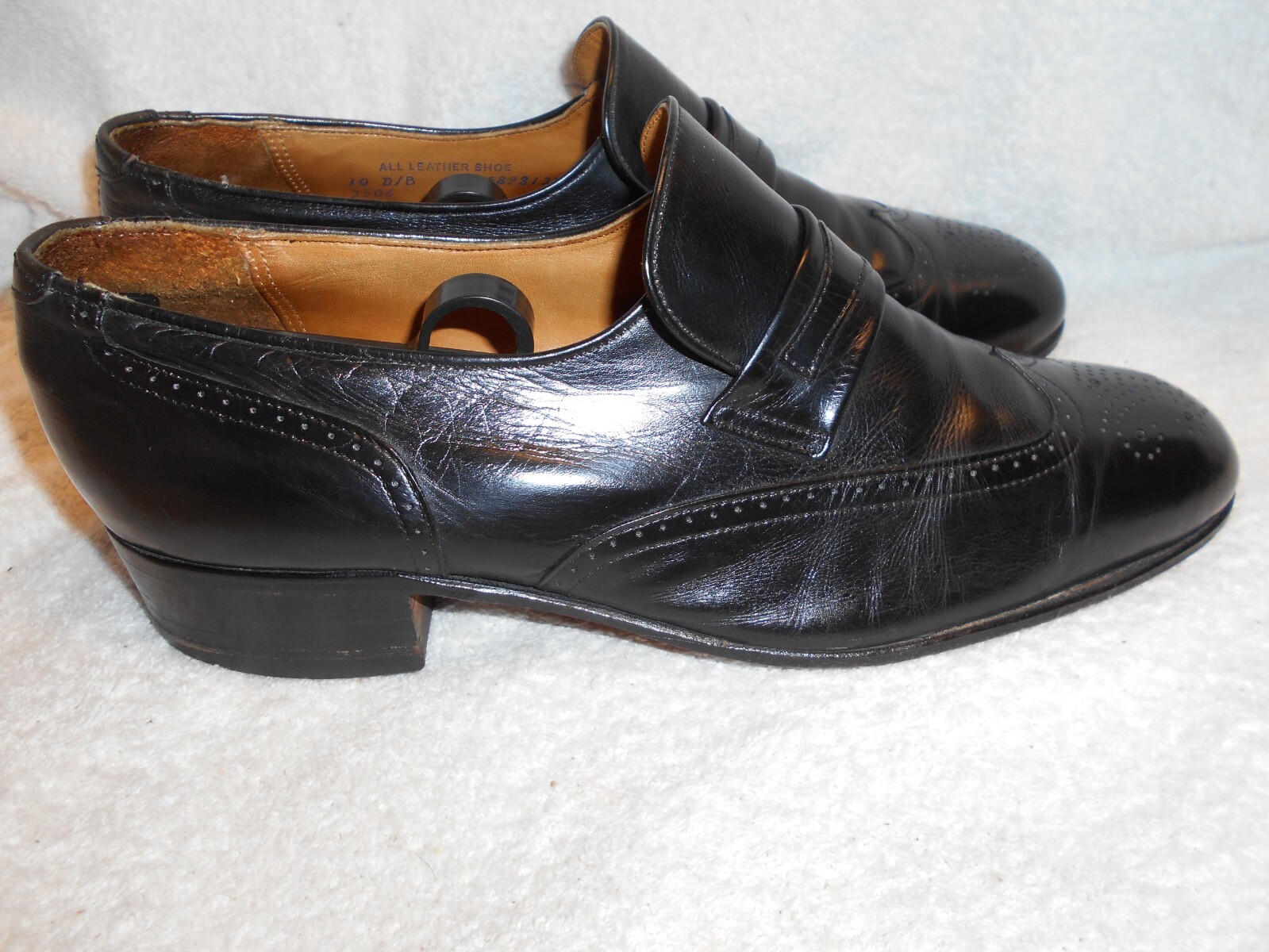 Vintage Hanover Embassy Collection Mens Black Leather Wingtip Medallion Loafer10