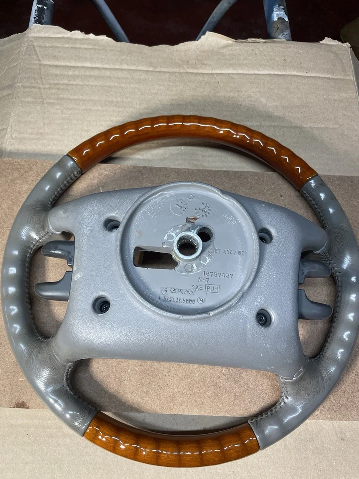 Volante Cadillac Eldorado Woodgrain 1996-2002 DeVille Seville 1996-1999 Foto 3 de 4