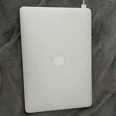 Apple MacBook Pro 13" 2013 · i5 · 4GB · 500GB