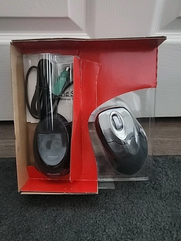 Microsoft Wireless IntelliMouse Explorer 2.0 - Model 1007 - BRAND NEW - Image 2 of 4