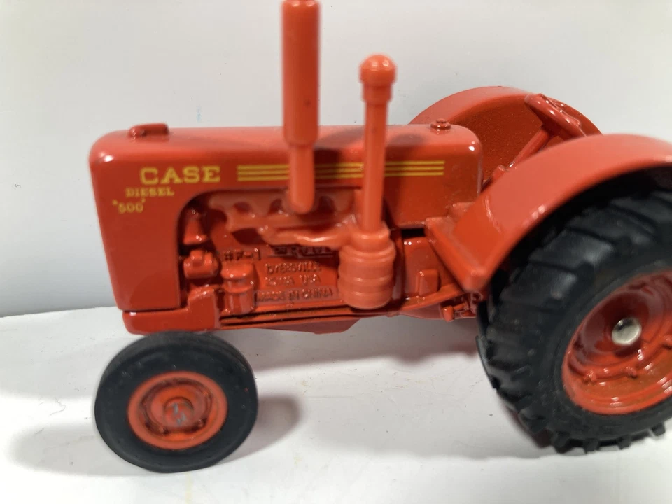 Ertl Case 500 Diesel Farm Tractor Diecast Toy Vintage Vehicle Orange 1:43 Scale - Image 4 of 4