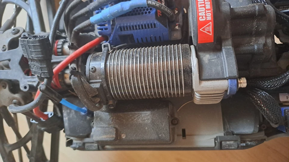 traxxas E Revo 2.0 Brushless 6S 1:8 Monster Truck Neuwertig Zusatz Tuning 2,4GHZ - Bild 3 von 4