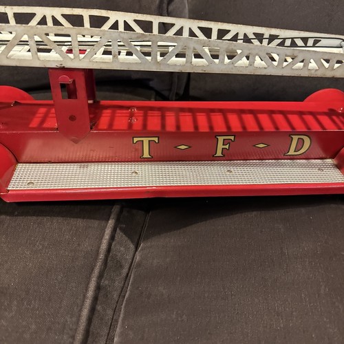 Camión de Bomberos Tonka TFD Escalera Aérea Hidráulica Años 60 De Colección -100% Completo - ¡BONITO! - Imagen 15 de 23