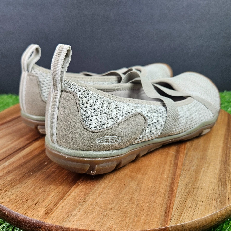 Zapato plano para caminar Mary Jane tejido en silencio Keen para mujer correa elástica marrón talla 7,5 Foto 2 de 4