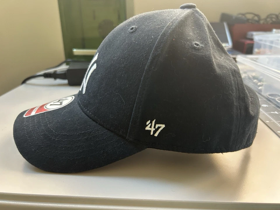 Gorra de béisbol marca New York Yankees 47 niños jóvenes azul MLB ajustable NY Foto 2 de 4