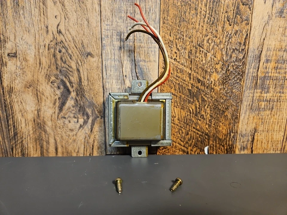 *Separación* Tocadiscos Pioneer PL-300 | Transformador de potencia PTT-091 Foto 2 de 2