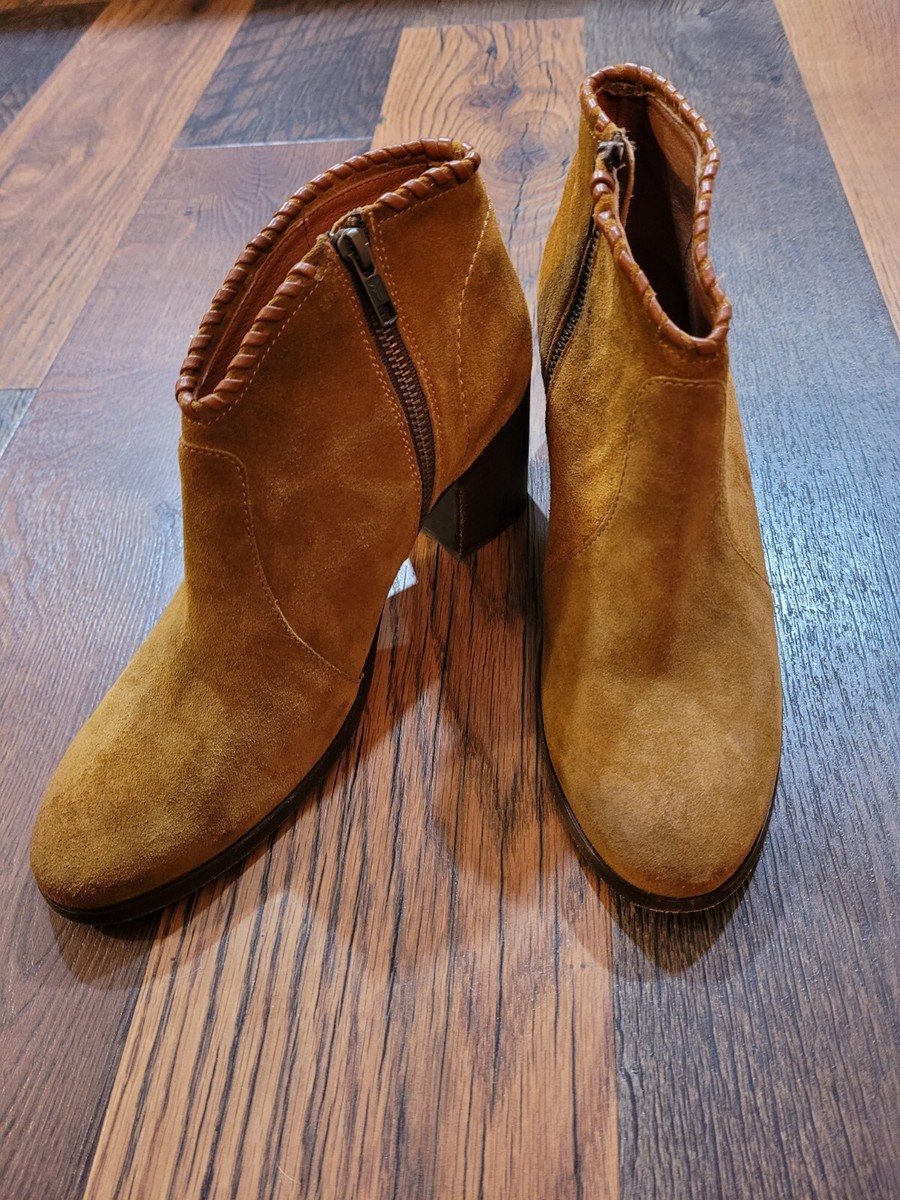 Frye Women's Shootie Nora Whipstitch Shootie Suede Ankle Boot Size