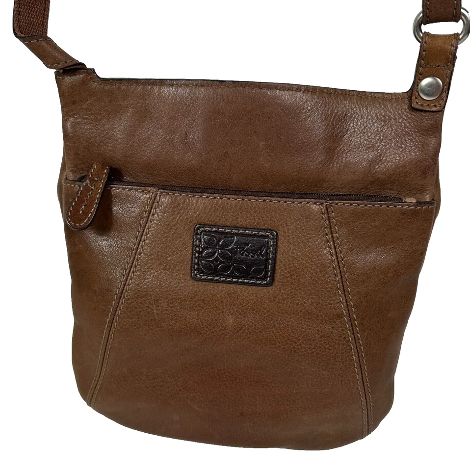 Fossil Brown Leather Saddle Crossbody Messenger Flap Bag - Image 2 of 4
