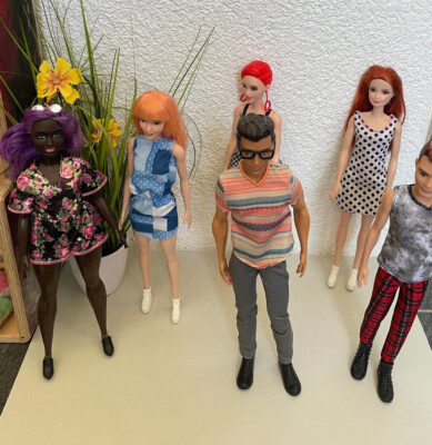 Fashionistas FXL58 Color Reveal RED GTR94 KEN DMF41 DYY90 Barbie GVY29 DTF41