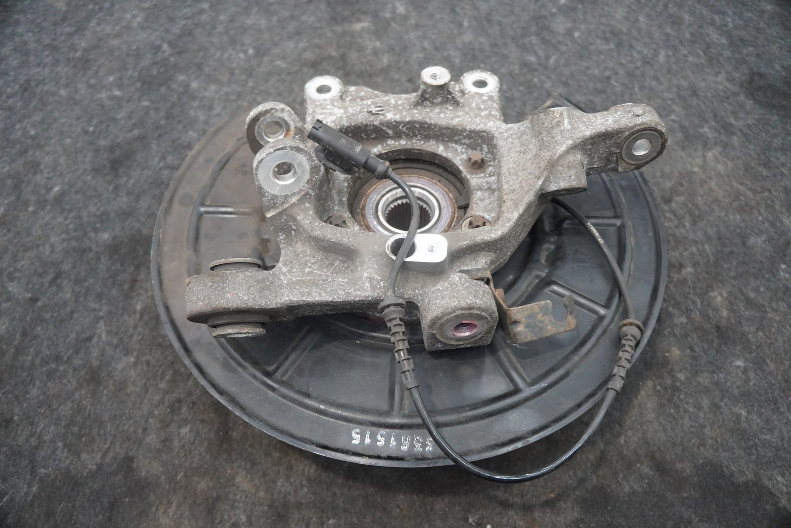 Rear Left Spindle Knuckle Wheel Hub 670006802 Maserati Quattroporte M156 2014-16