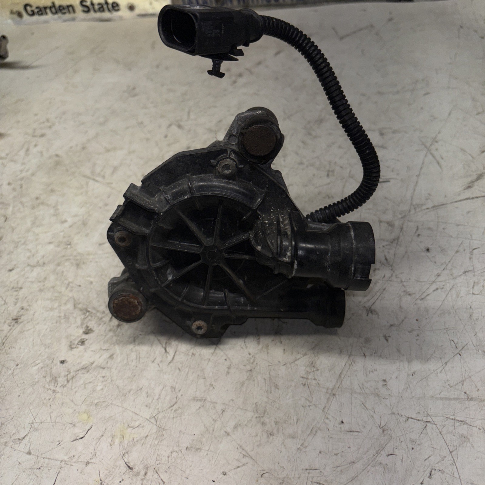 Porsche Cayenne 958 Hybrid / Bentley Continental GT Secondary Air Smog Pump OEM
