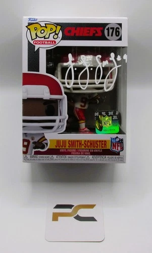 JuJu Smith-Schuster Signed Funko In Case With COA (PC602180) (Chiefs)