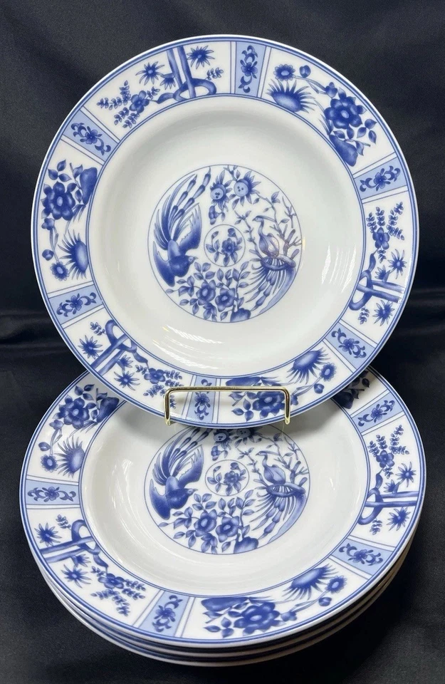 4 Blue Heron China Rimmed Soup Bowls 8" Blue & White Imari Birds & Flowers - Image 2 of 4