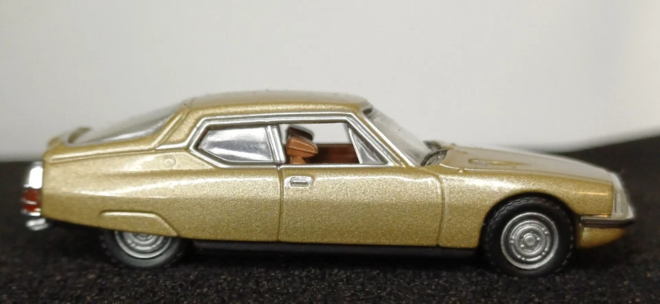 UNIVERSAL HOBBIES HO Citroën SM 1970 1/87 1:87 - Photo 3/4