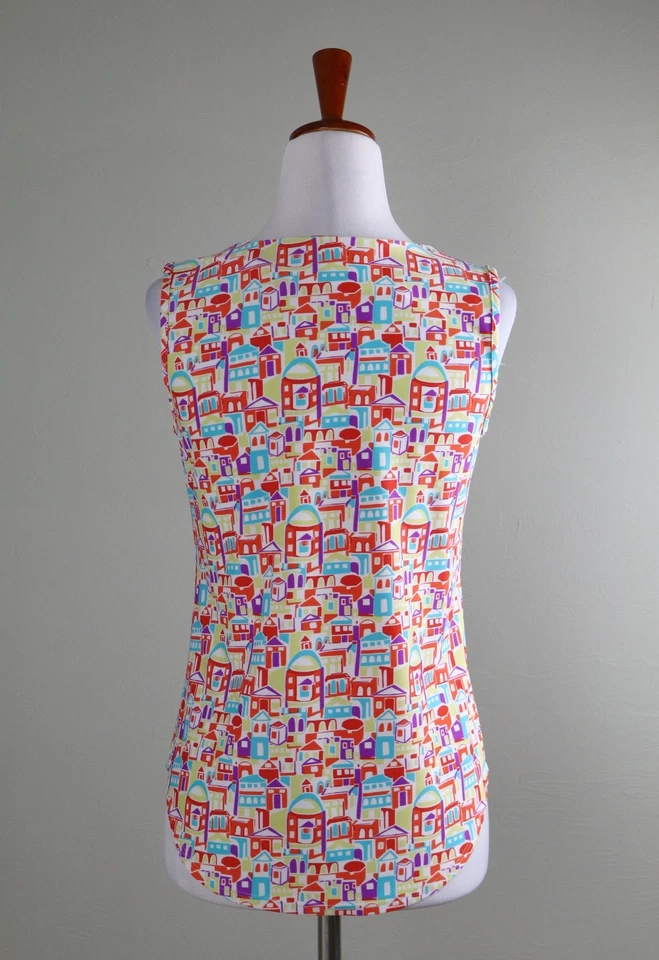 Regata JUDE CONNALLY US$ 158 lisa elástica estampa de casa gola V casual tamanho XS - Imagem 4 de 4