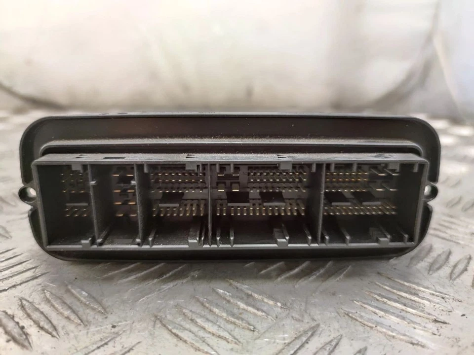 Centralina motore diesel BMW 6 F12 F13 2012 -modulo 8572873 230kW ZAP83392 - Immagine 2 di 4