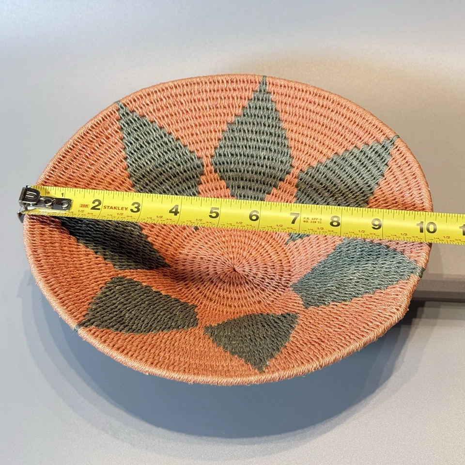 Hermosa cesta tejida vintage Bukedo rafia artesanal cesta de sol cuenco africano Foto 4 de 4