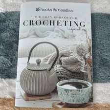 hooks  needles Crochet Booklet Kit with Patterns, Yarn, Hook, and Accessories