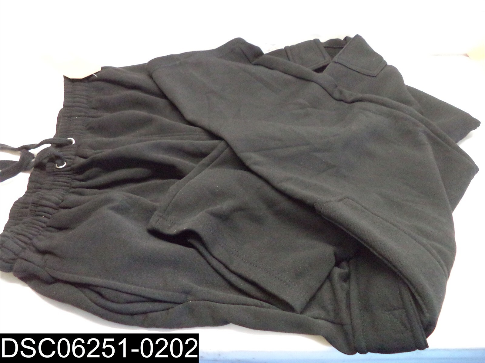 NWT: Size 3XL Men's BM S2 Active Fleece Cargo Black Sweat Pants