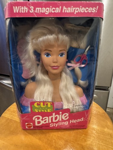 Vintage Cut and Style Barbie Styling Head, New in Box Number 67179 -1990s Mattel - Picture 2 of 13