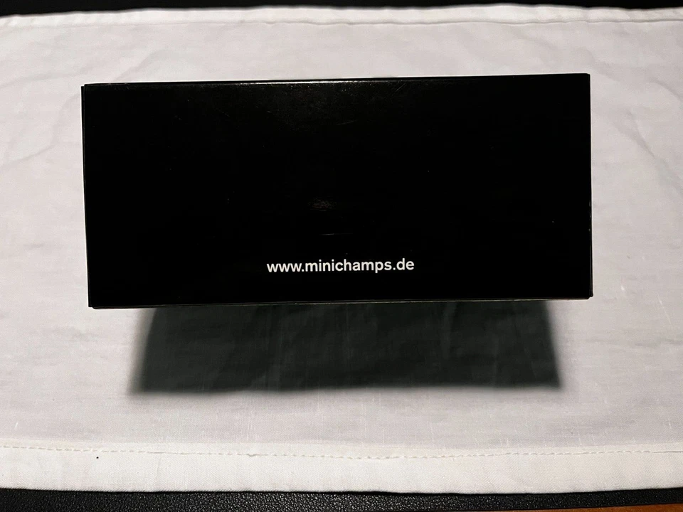 Fiat Dino Spider 1972 Red 1:43 Minichamps (400121430) - Immagine 4 di 4