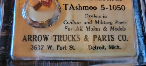 Detroit Michigan Arrow Trucks Glas Briefbeschwerer mit Würfelspiel & Spiegel auf der Rückseite - Bild 3 von 11