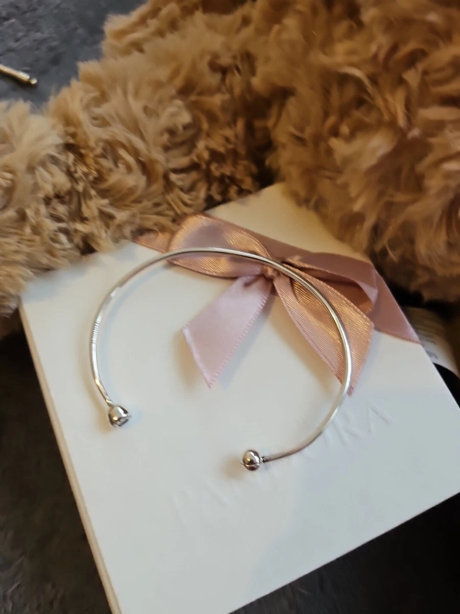 Essence open bangle discount