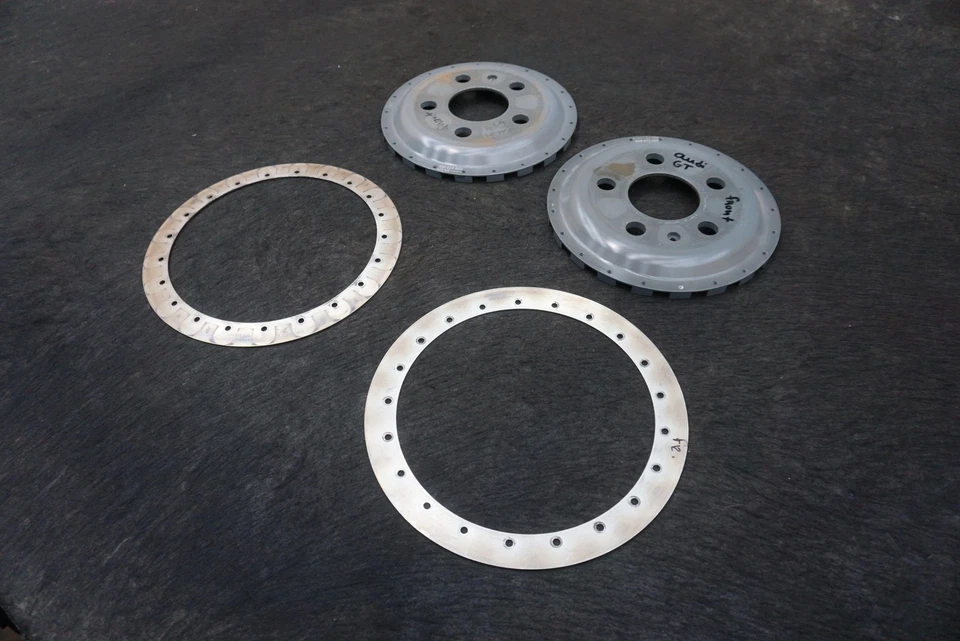 Juego de anillos de retención de sombreros de freno delanteros OEM 4S9615329 Audi R8 GT4 4S 2016-18 Foto 2 de 4