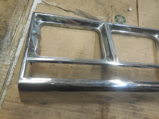 Faro conductor izquierdo Chrysler New Yorker 1983-1989 bisel embellecedor envolvente 4103616 Foto 4 de 4