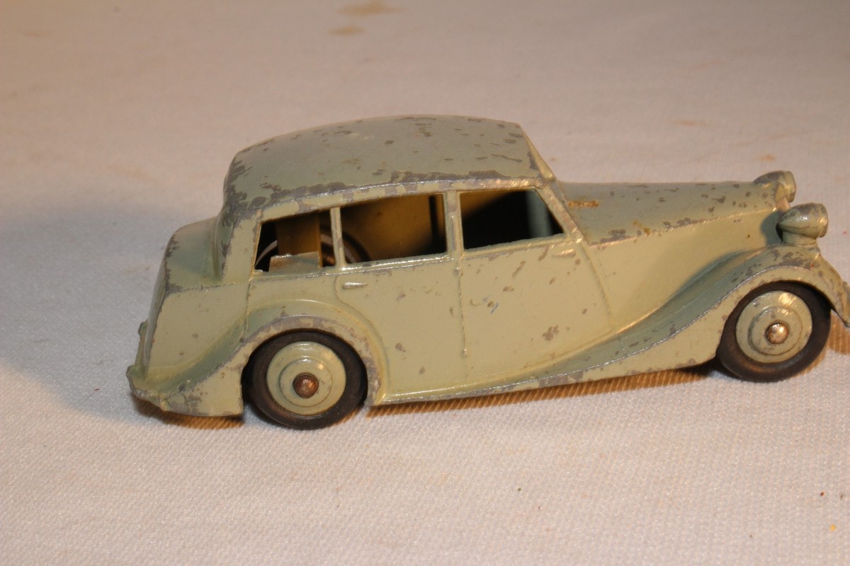 1940's Dinky Toys, #40b Triumph 1800 Sedan, Fawn Color Body