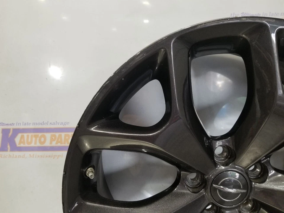 23 2023 CHRYSLER 300 S 20X8 WHEEL ALLOY 5Y SPOKES BLACK SEE IMAGES - Изображение 3 из 4