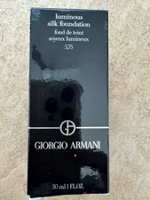 GIORGIO ARMANI ~ LUMINOUS SILK FLAWLESS FOUNDATION ~ # 5.75~ 1 OZ