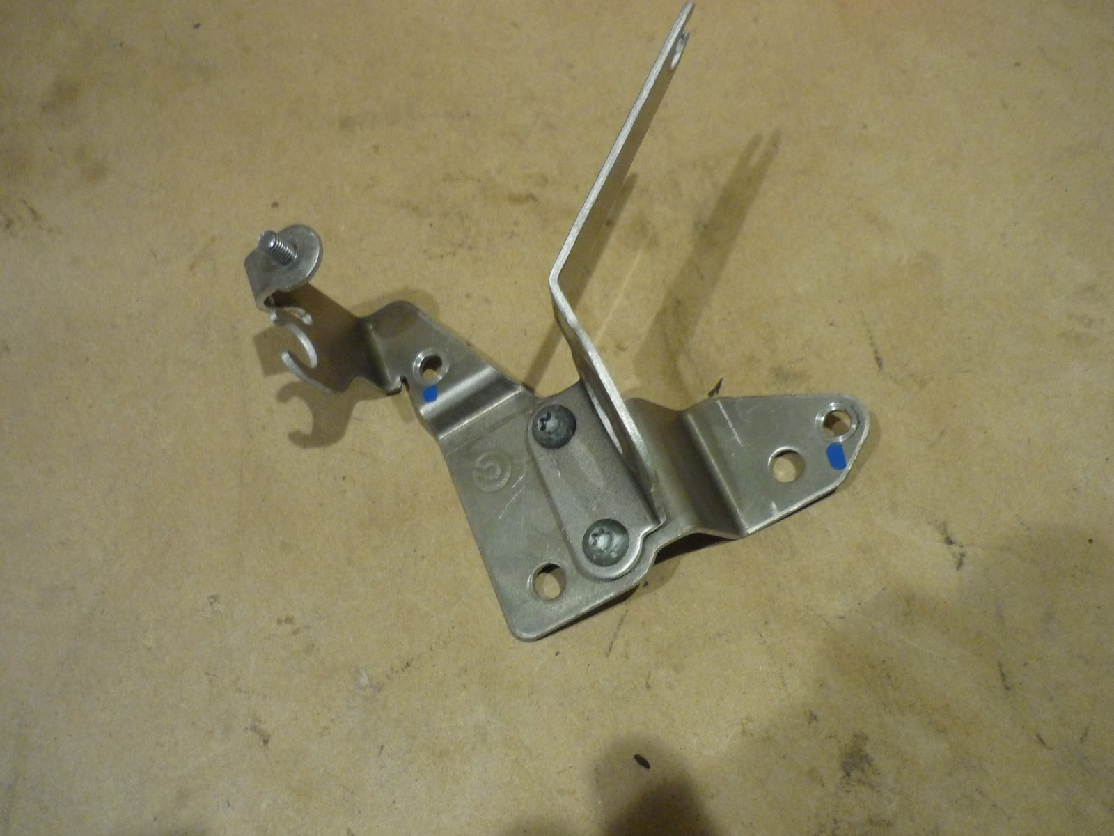 Ferrari 458,488,F8 - LH Front Joint Bracket/Suspension - P/N 304733