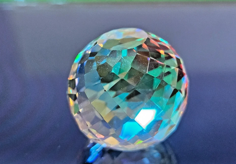 Piedra preciosa multicolor con forma de esfera de topacio místico 93,10 quilates para joyería multiusos Foto 4 de 4