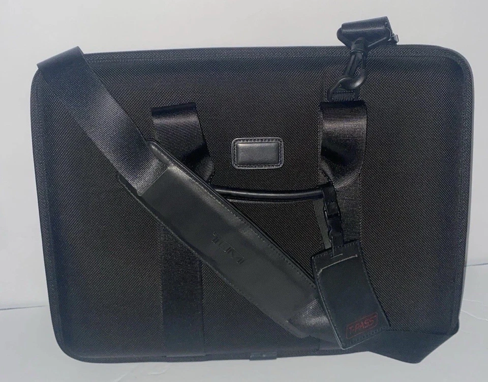 Tumi 26125DH T-Pass Laptop Soft Attache - Image 4 of 4